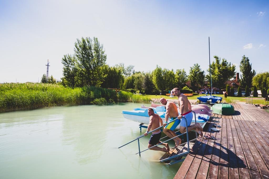 Hotel Monopoly Balatonalmádi المظهر الخارجي الصورة